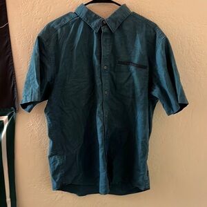 Mountain hardwear casual button down shirt pocket SS